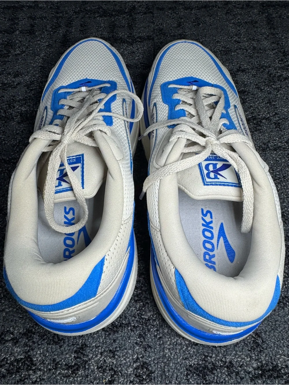 Brooks Men’s Ghost Max 2 Running and Walking Shoes Road Running Shoes Size 11